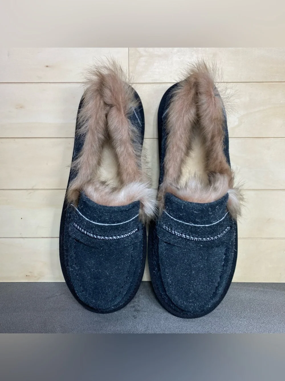 UGG Ellis Loafer Black Hairy Suede Women's Size 9 Shoes Lambs Fur 1179390 - Picture 8 of 11